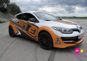 Jít na stránku o driftování | zazitky.cz zážitková driftovací jízda, ZÁŽITKY