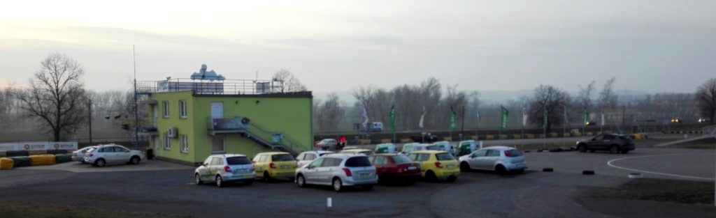 Učebna školy smyku na autodromu ve Vysokém Mýtě