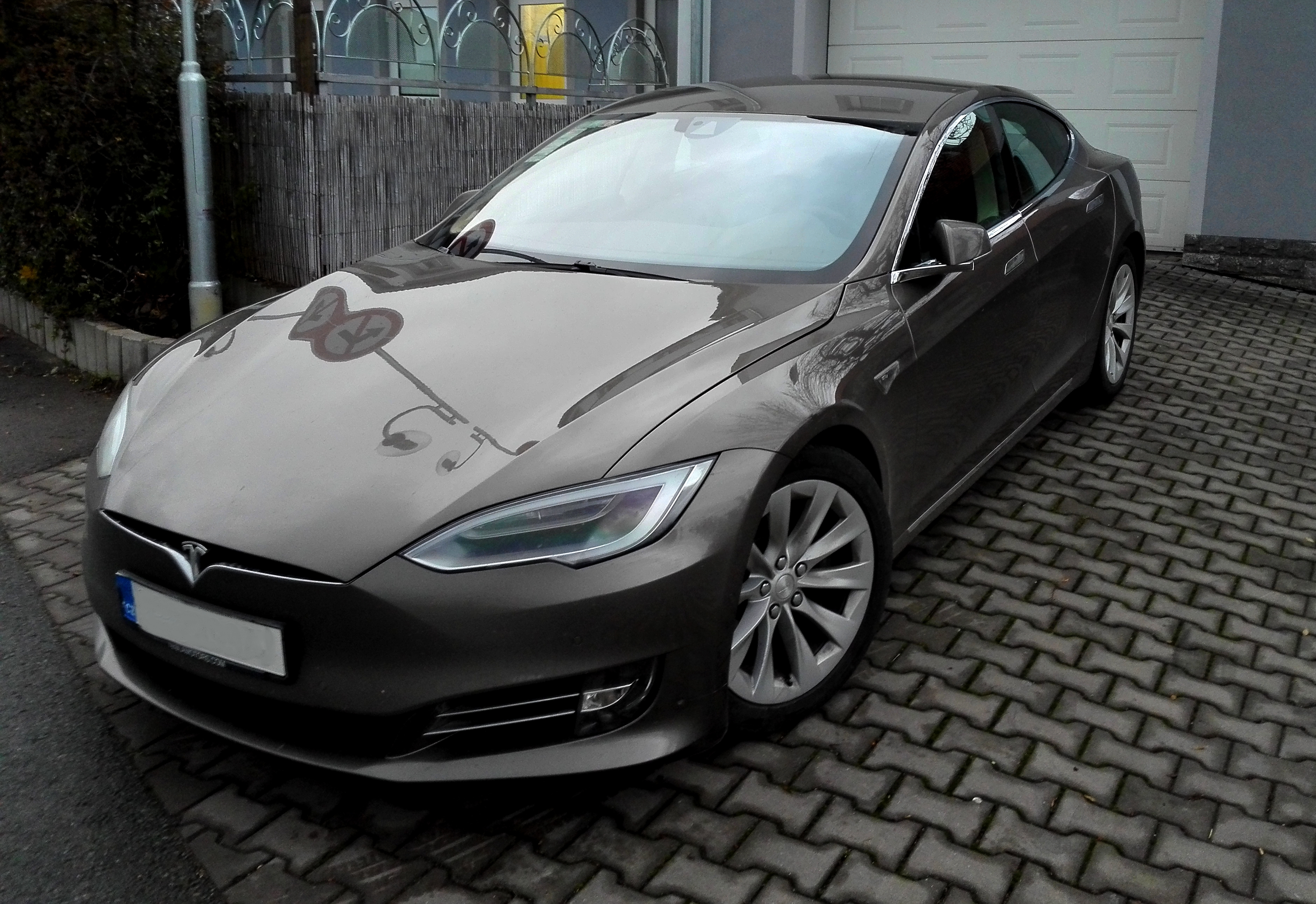 Tesla model S, elektromobil