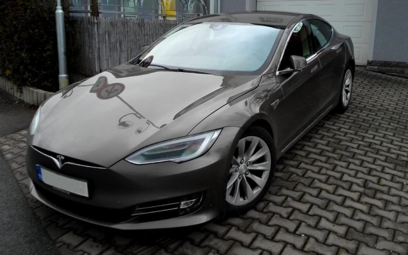 Tesla model S