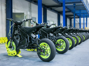 Elektrické motorky připravené k jízdě