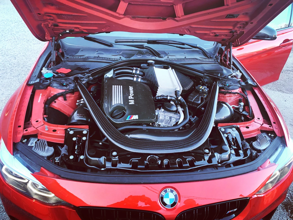 Jízda s BMW M3 na letišti