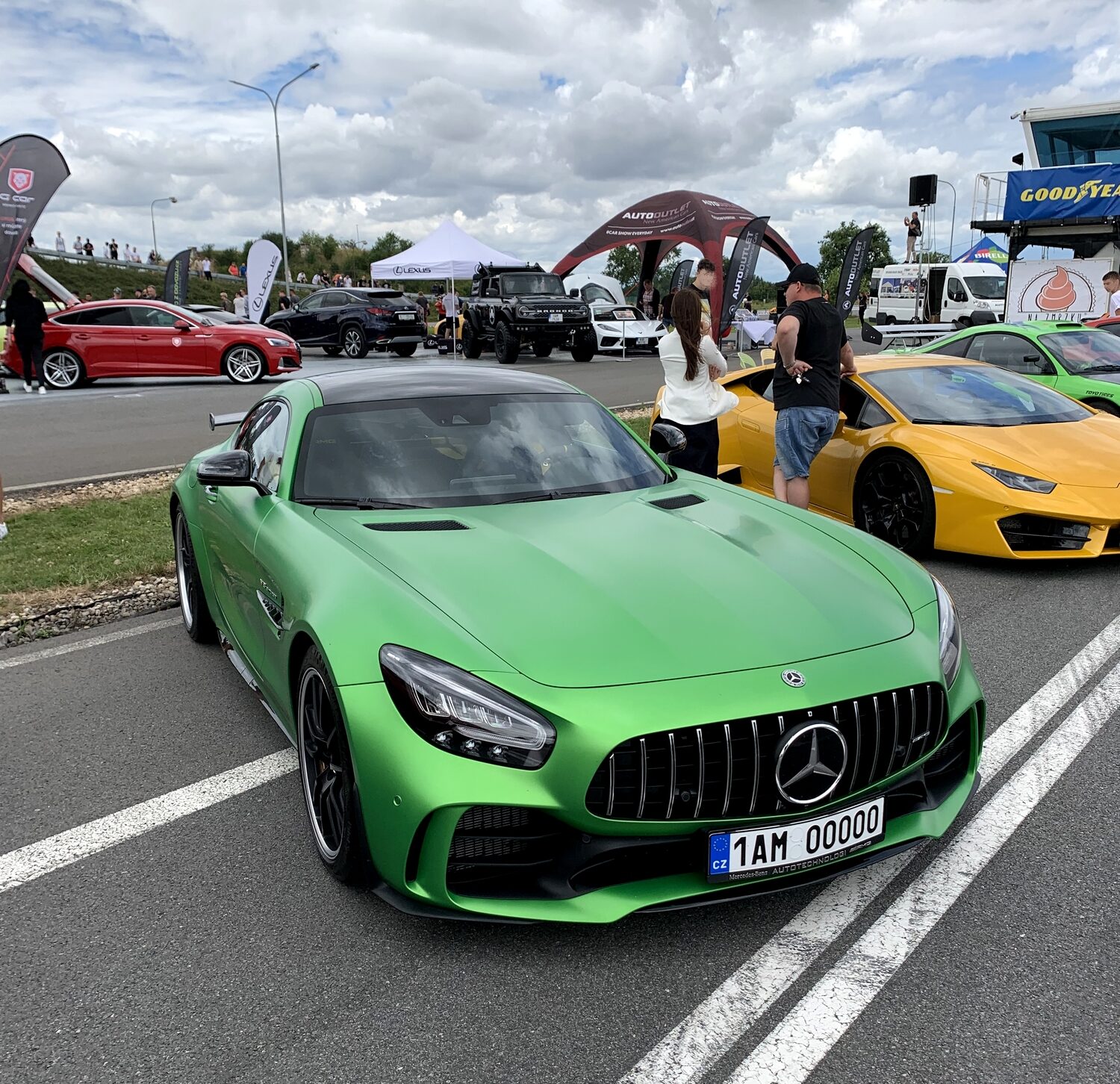 Mercedes-Benz AMG GT R