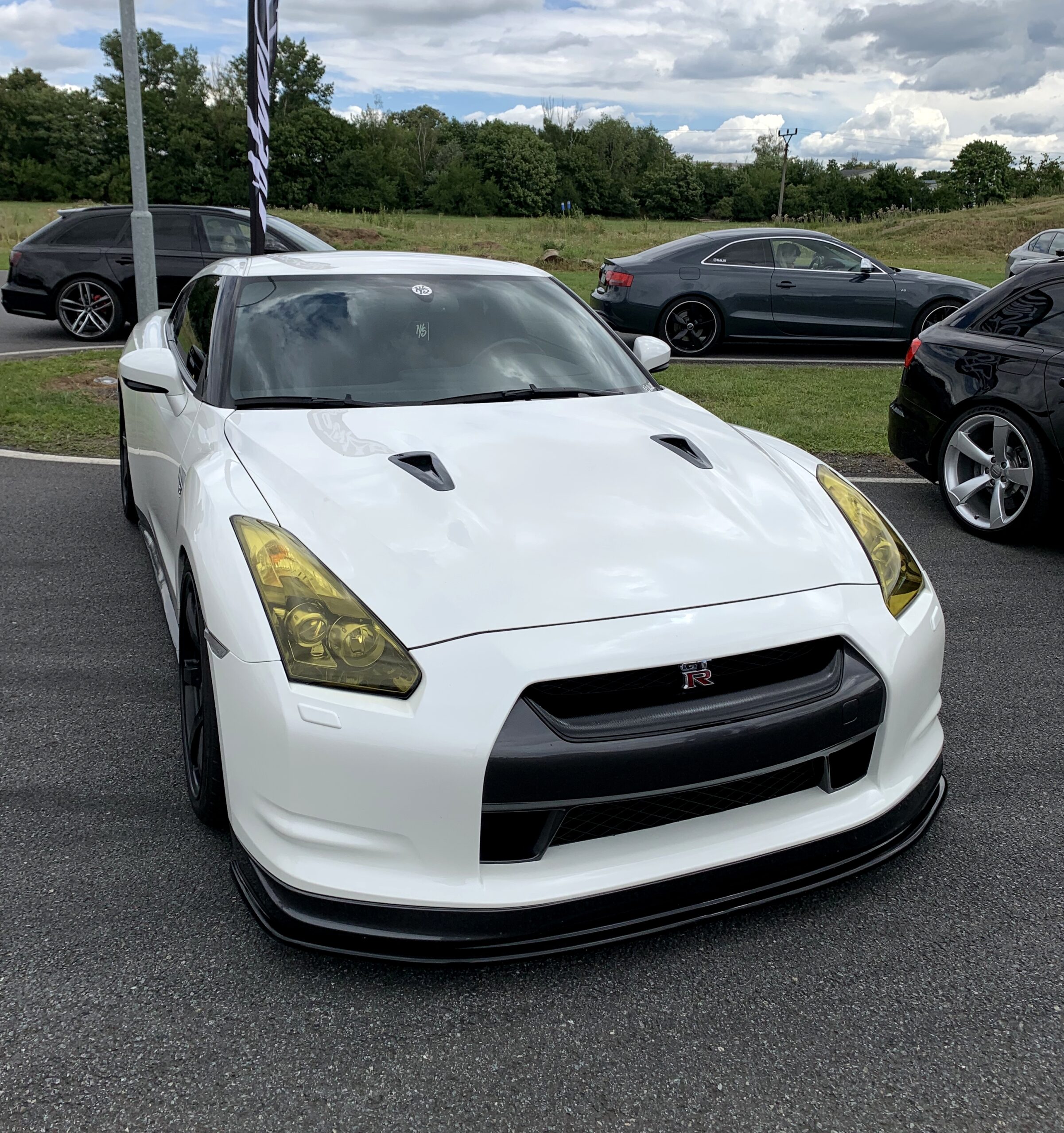 Nissan GTR