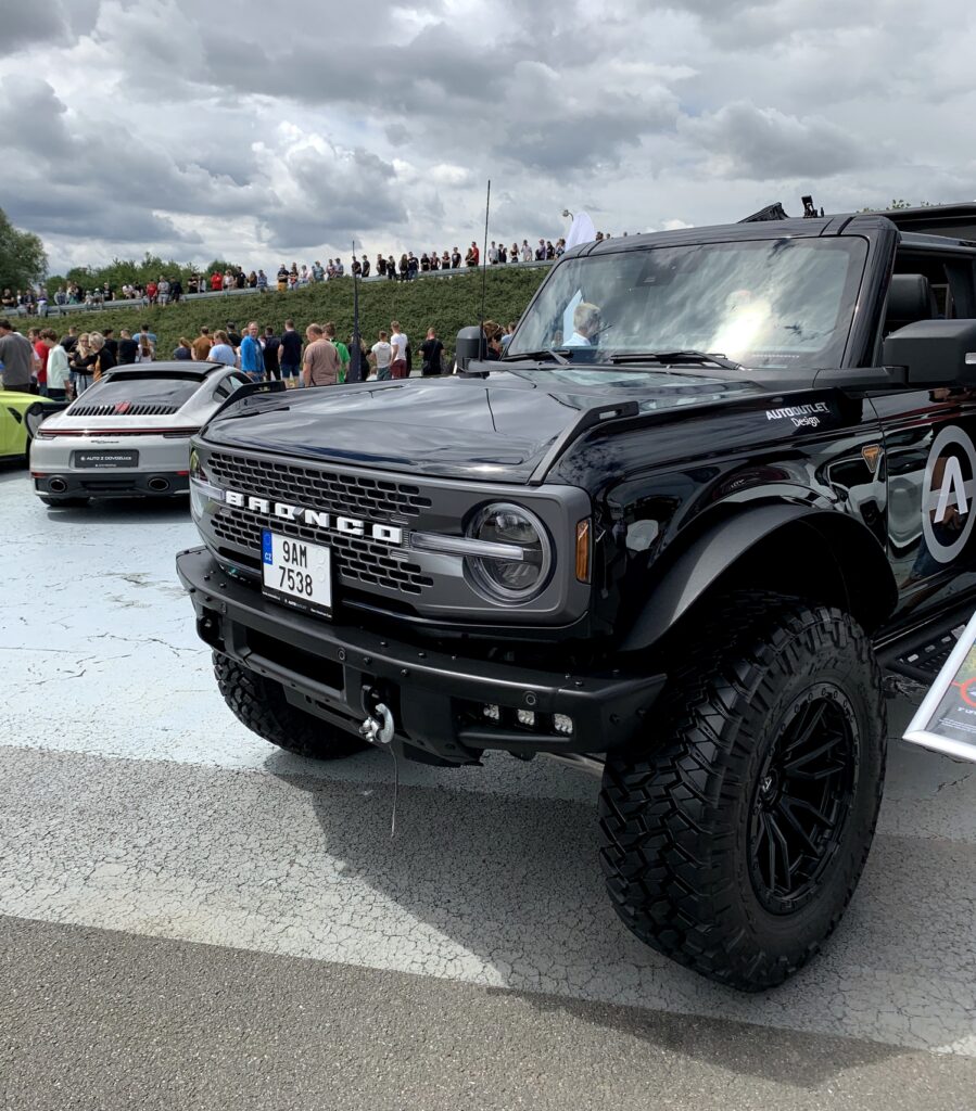 Ford Bronco - Ukaž káru