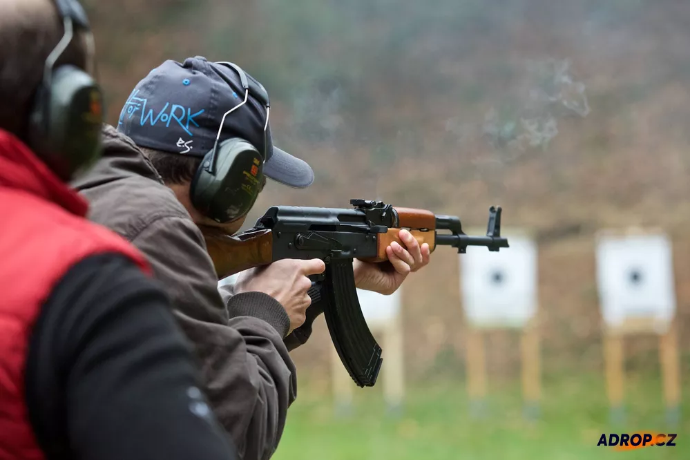 Jízda v BVP a střelba z AK47