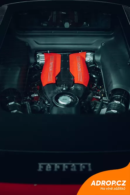 Zážitková jízda ve Ferrari 488 GTB